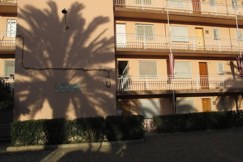 Apartment In Front Of Arrabassada Beach Tarragona Exteriör bild